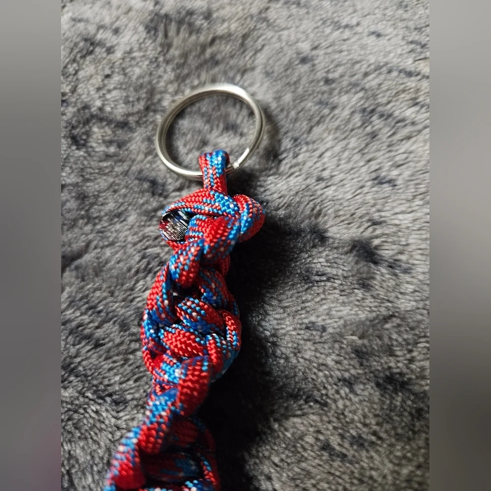 Paracord Keychain Red‎ White Blue